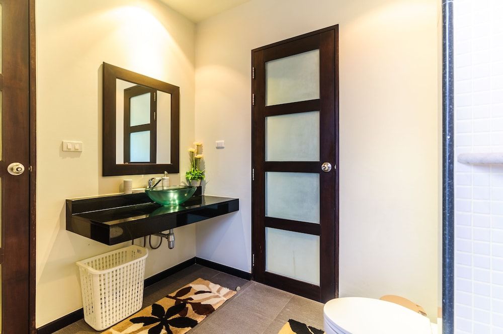 Niche Villas by TropicLook 3 Bedroom Sala 8