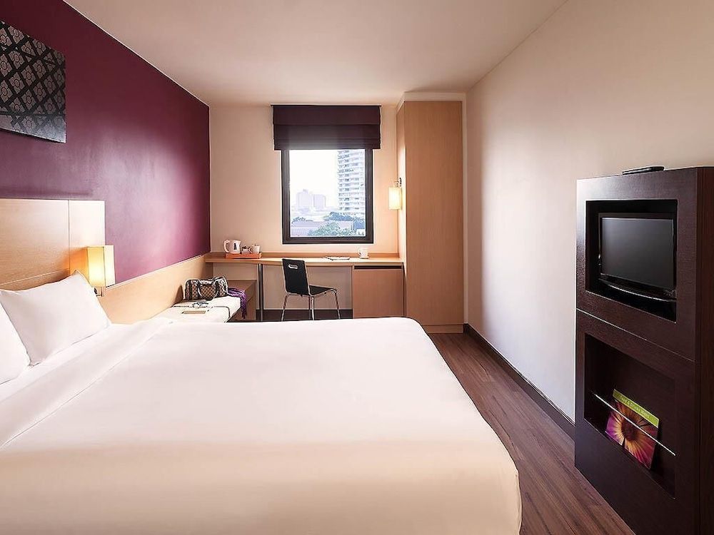 undefined ibis Bangkok Riverside 5