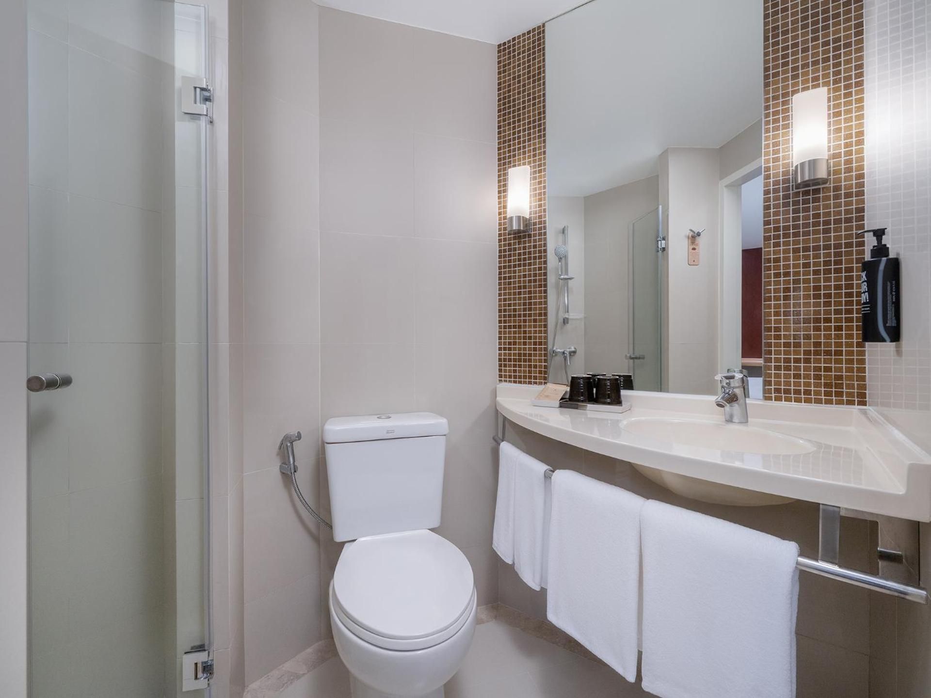 undefined ibis Bangkok Riverside 9