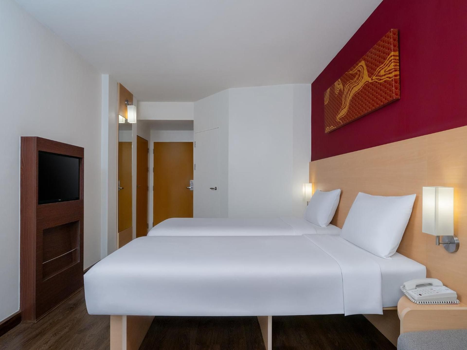 undefined ibis Bangkok Riverside 10