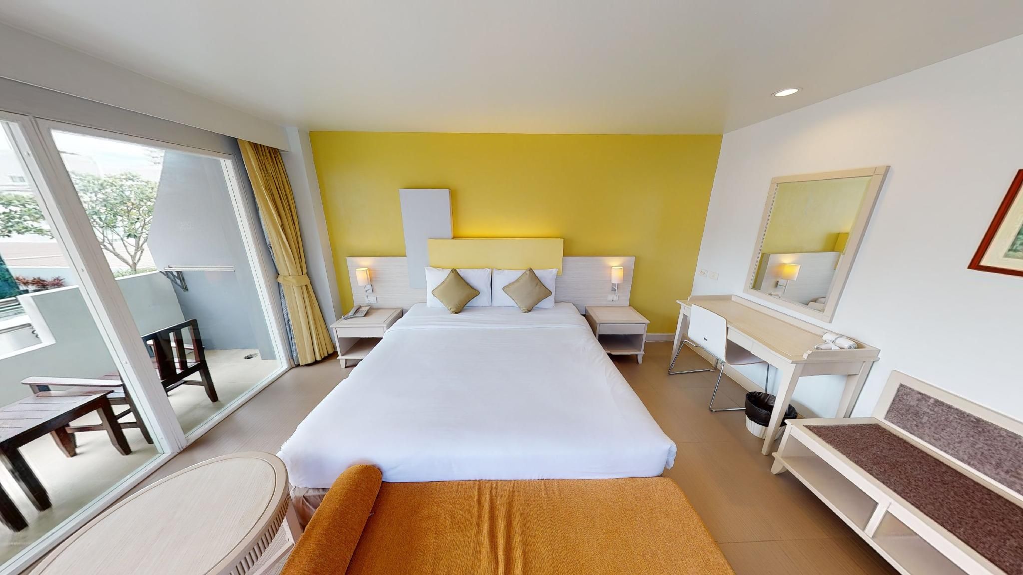 Studio with Kitchenette and Balcony