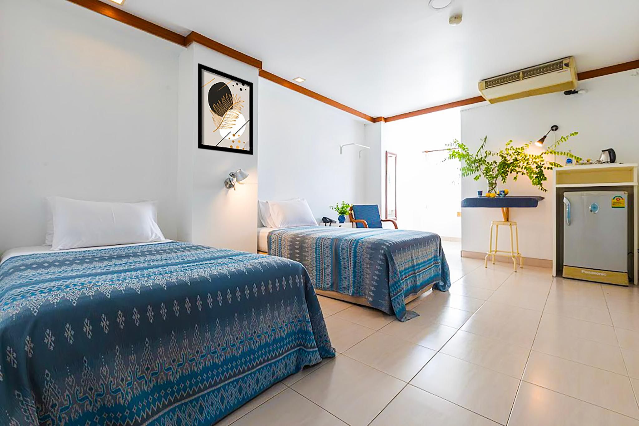 Collection O Howard Square Boutique Hotel Superior Twin