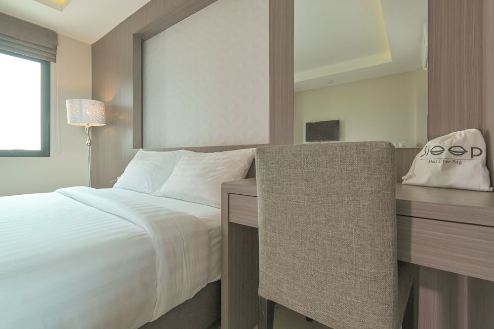 Sleep Hotel Bangkok Deluxe Double Room 7