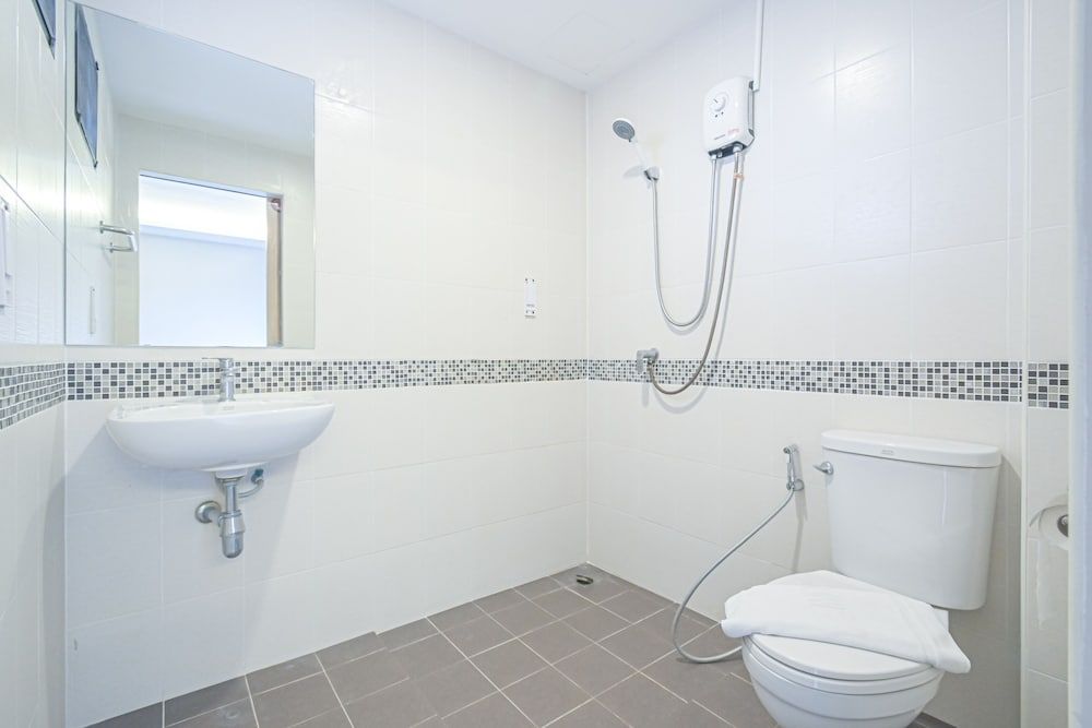 Sleep Hotel Bangkok Deluxe Double Room 10