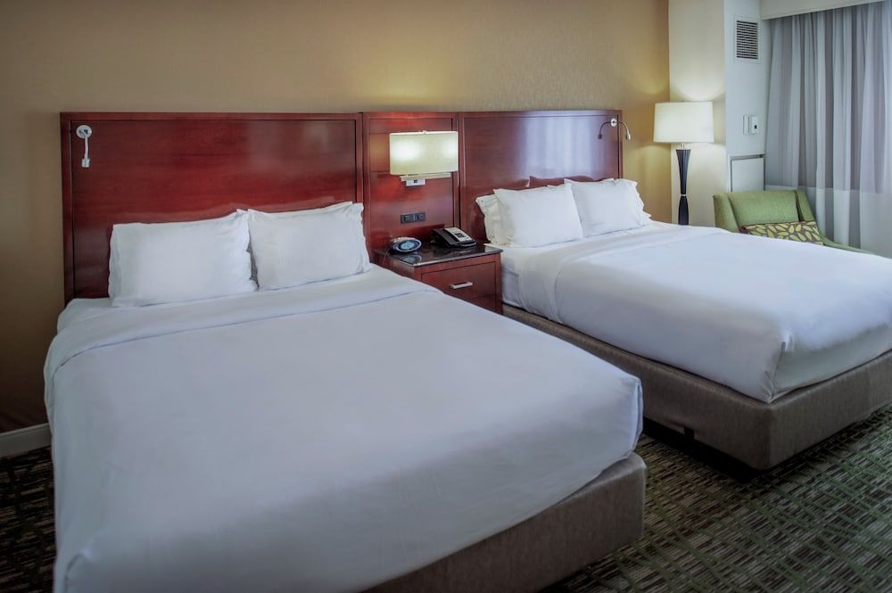 Room - 2 Queen, Accessible