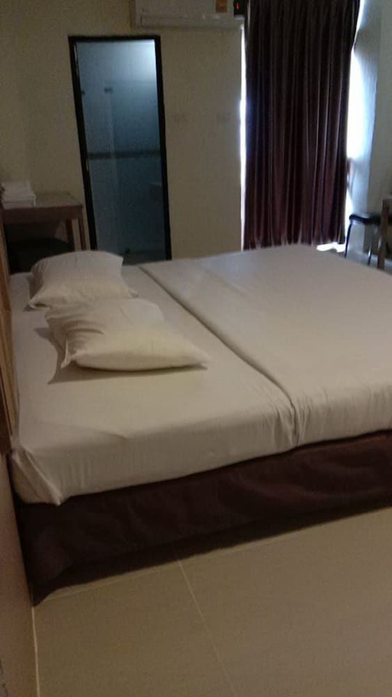 undefined Tongpoon Hotel 3