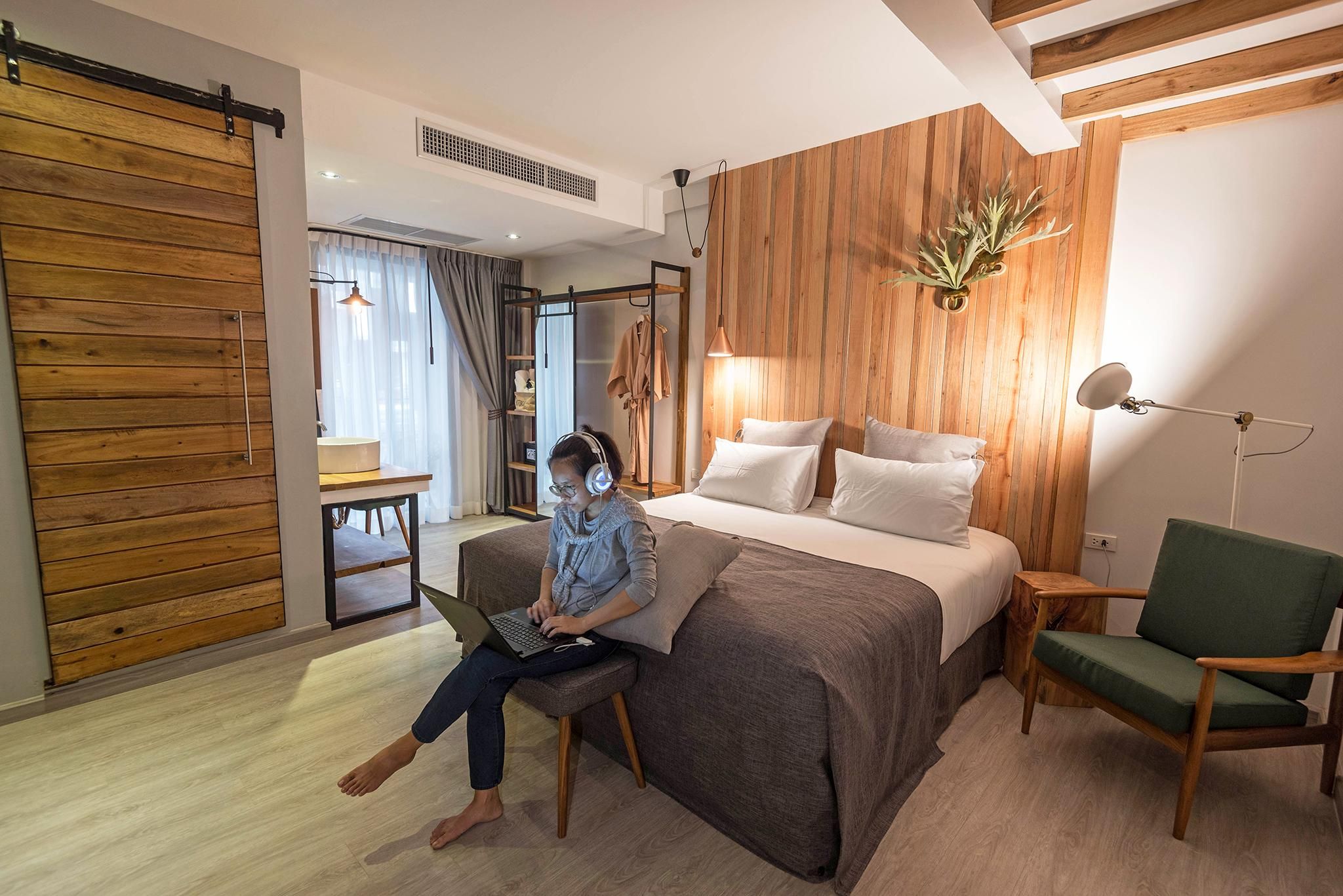 Deluxe Room with 1 King Bed