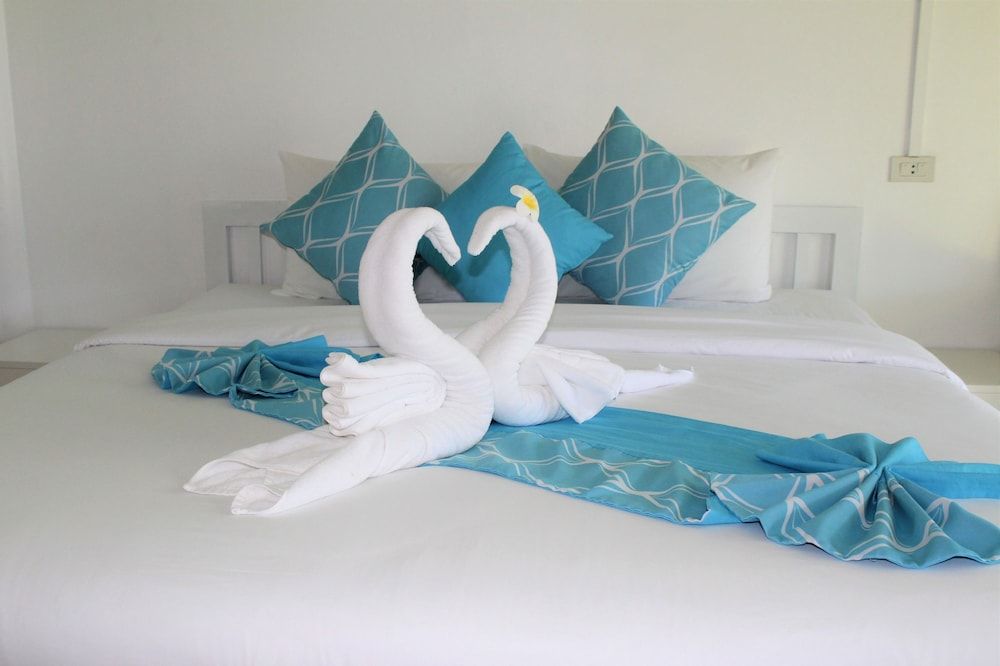 Assava Dive Resort Deluxe Beach Front Bungalow 5