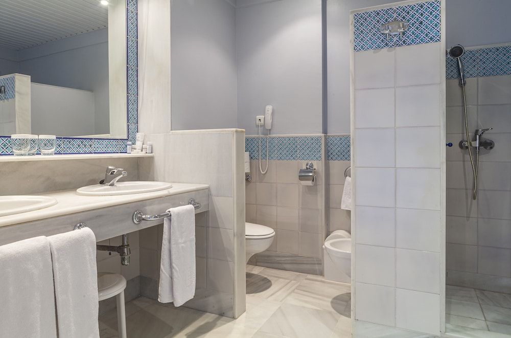 Hotel Duque De Najera Superior Double Room 7