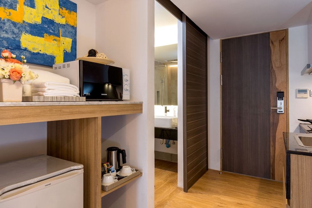 Kudo Hotel & Beach Club (Adults Only) Deluxe Twin Room 5