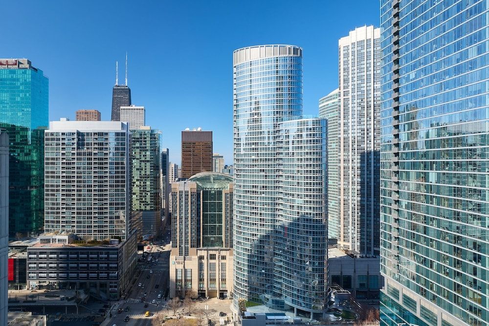 undefined Sheraton Grand Chicago Riverwalk 9