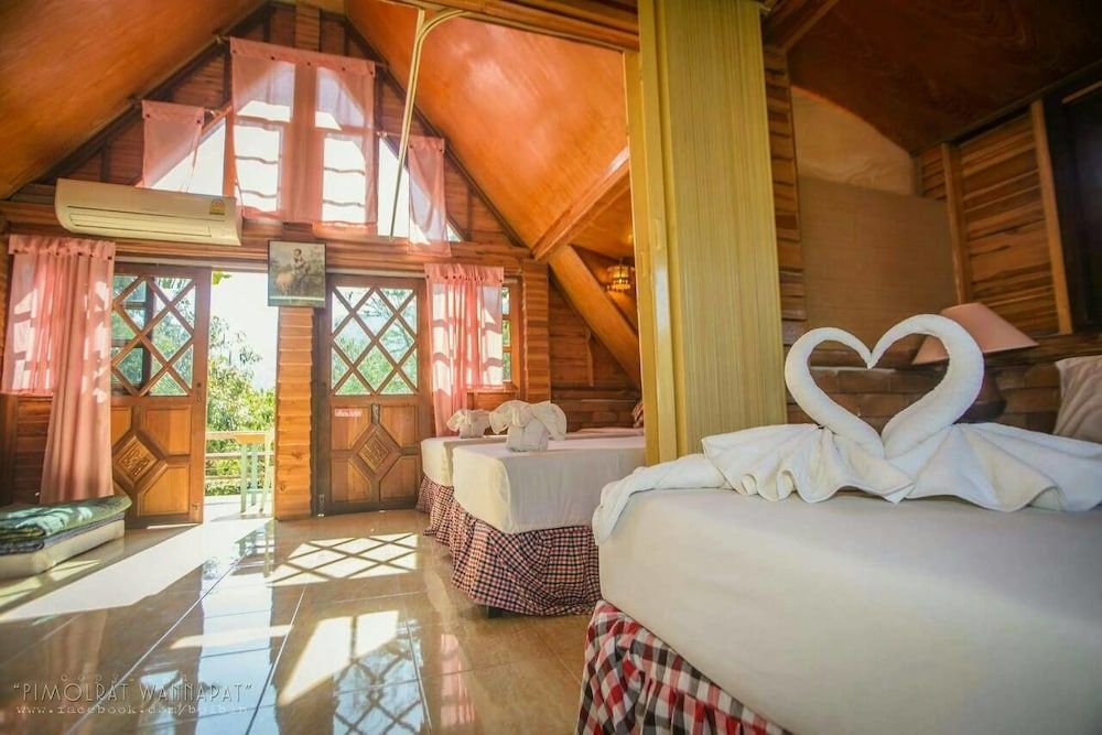 Phurua Bussaba Resort & Spa Family Bungalow 4