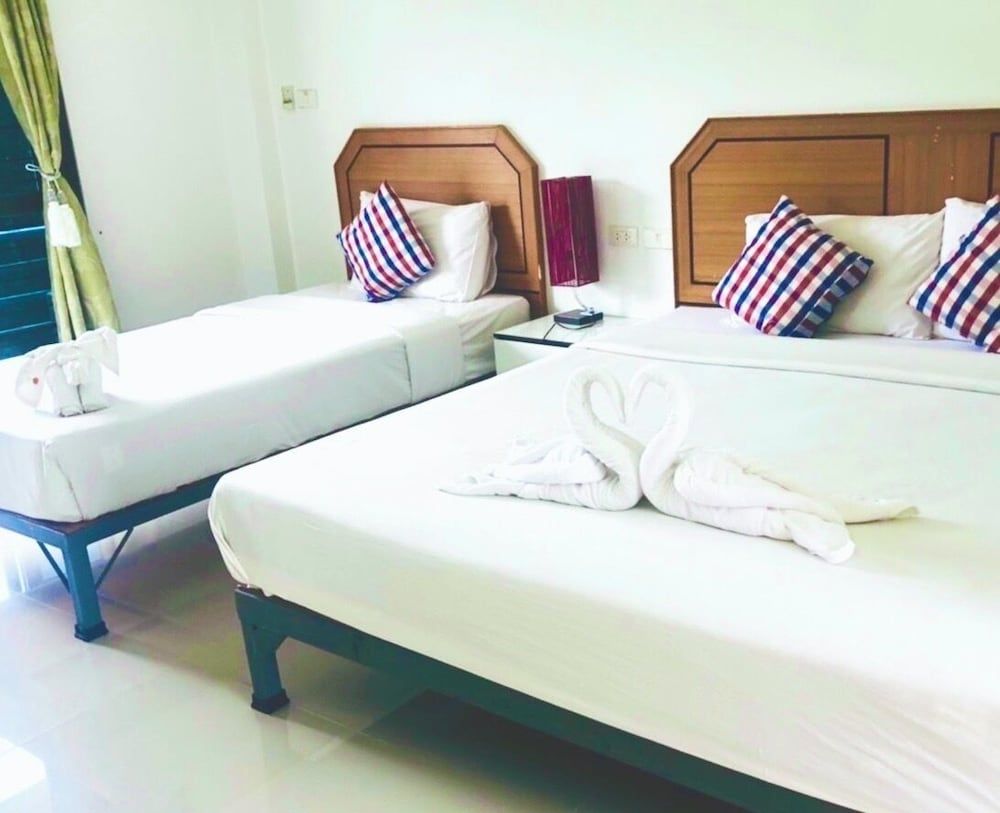 Phurua Bussaba Resort & Spa Deluxe Triple Room 2