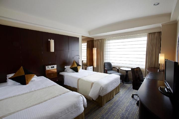 Executive Floor Twin Room - Non-Smoking (2 Adults)