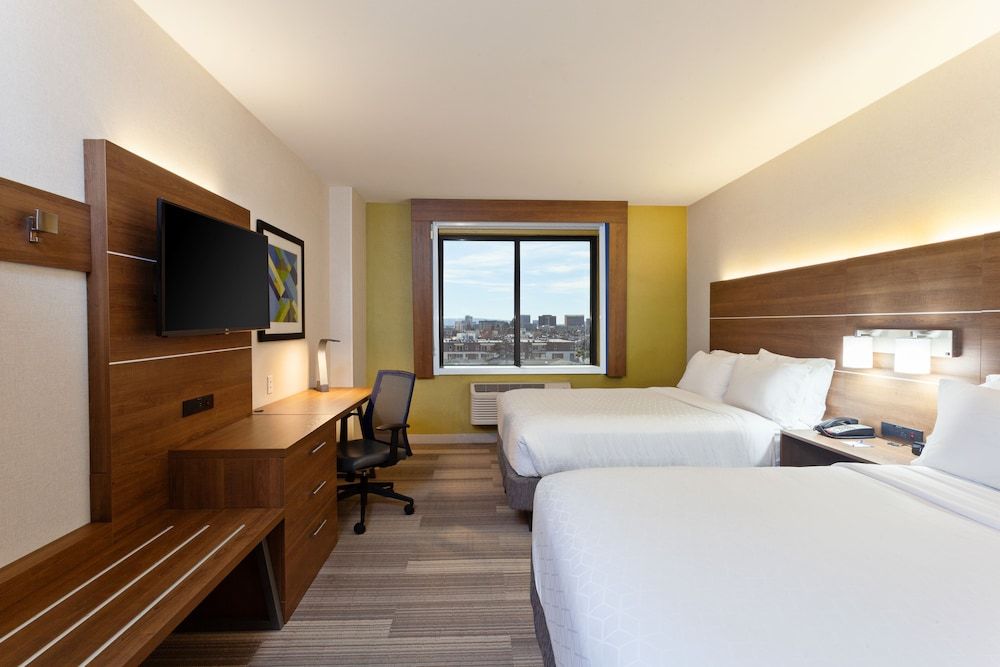 undefined Holiday Inn Express Los Angeles Airport by IHG 10