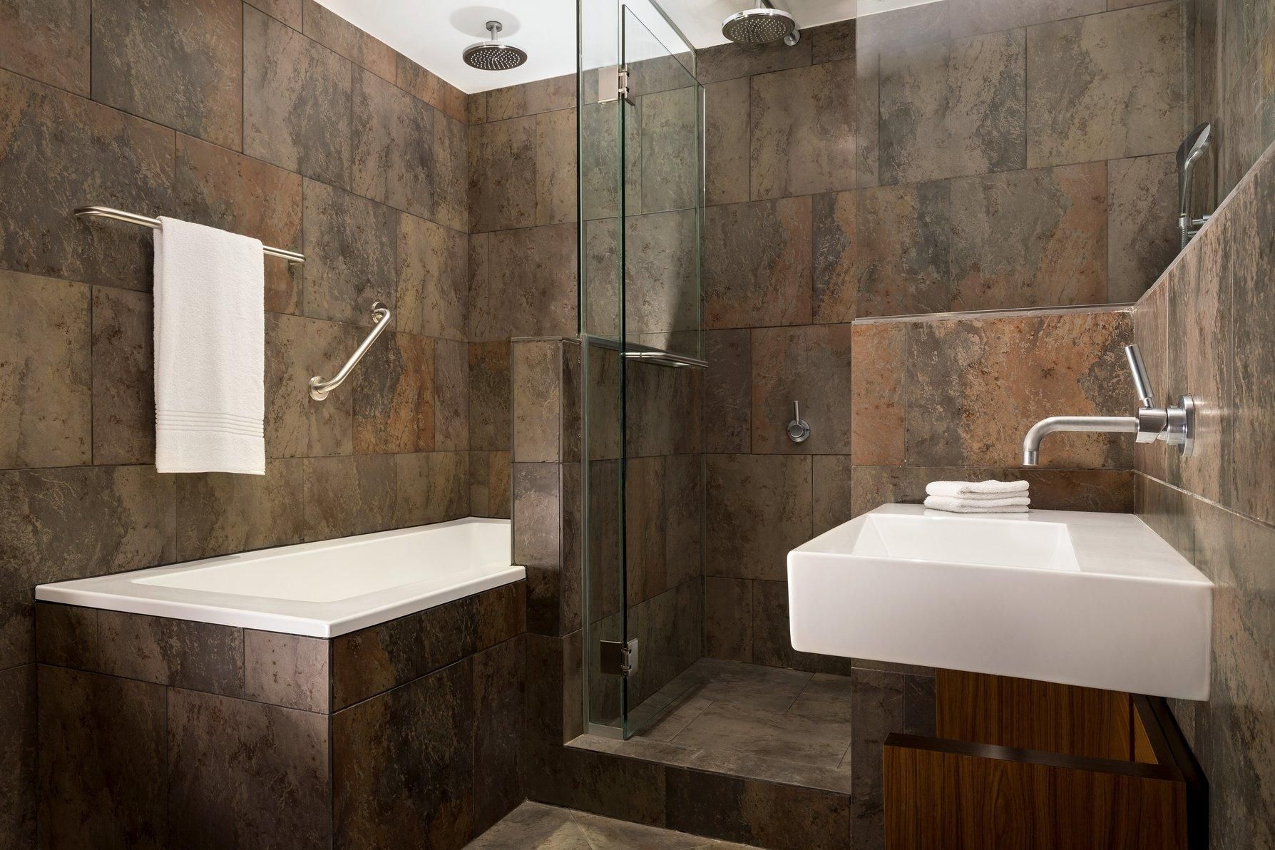 Corner Suite, 1 Bedroom Suite, 1 King, Sofa bed, City view