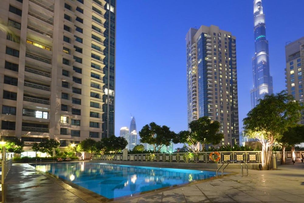 undefined Maison Privee - Radiant Urban Retreat with Iconic Burj Khalifa Vws 8