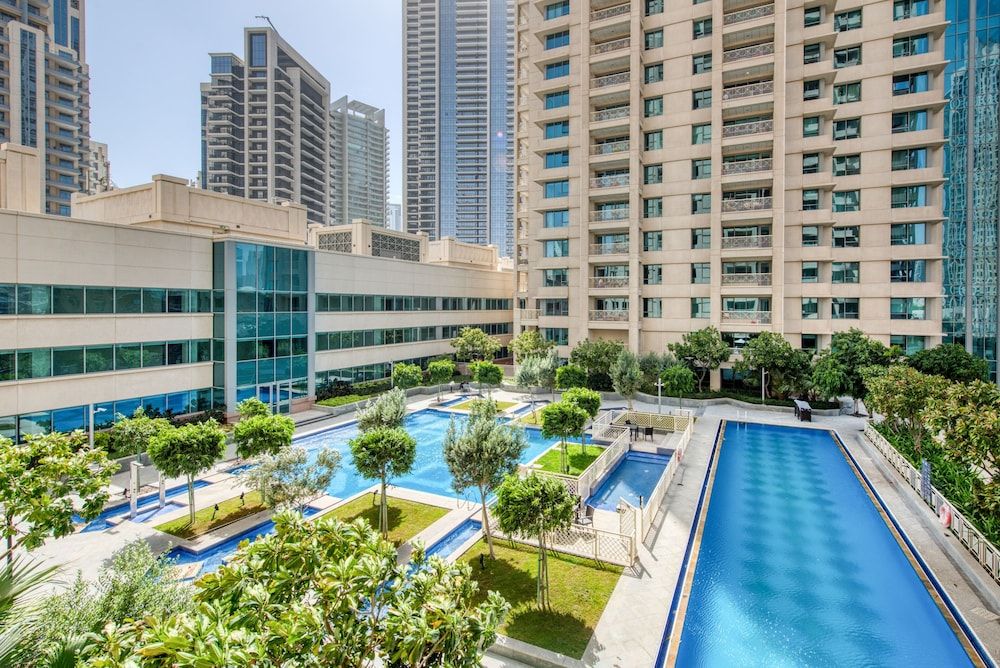 undefined Maison Privee - Radiant Urban Retreat with Iconic Burj Khalifa Vws 5