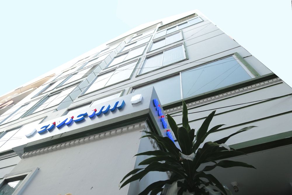 undefined Civic Inn 2