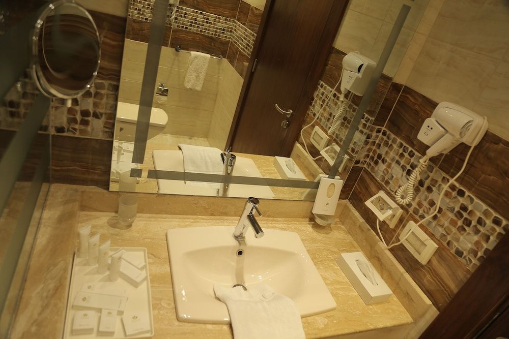 Gewan Hotel Cairo Standard Room, 1 Queen Bed, City View 13