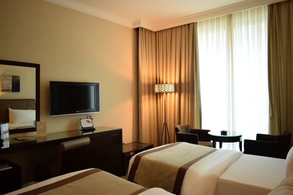 Lancaster Hotel Raouche Standard Twin Room 4