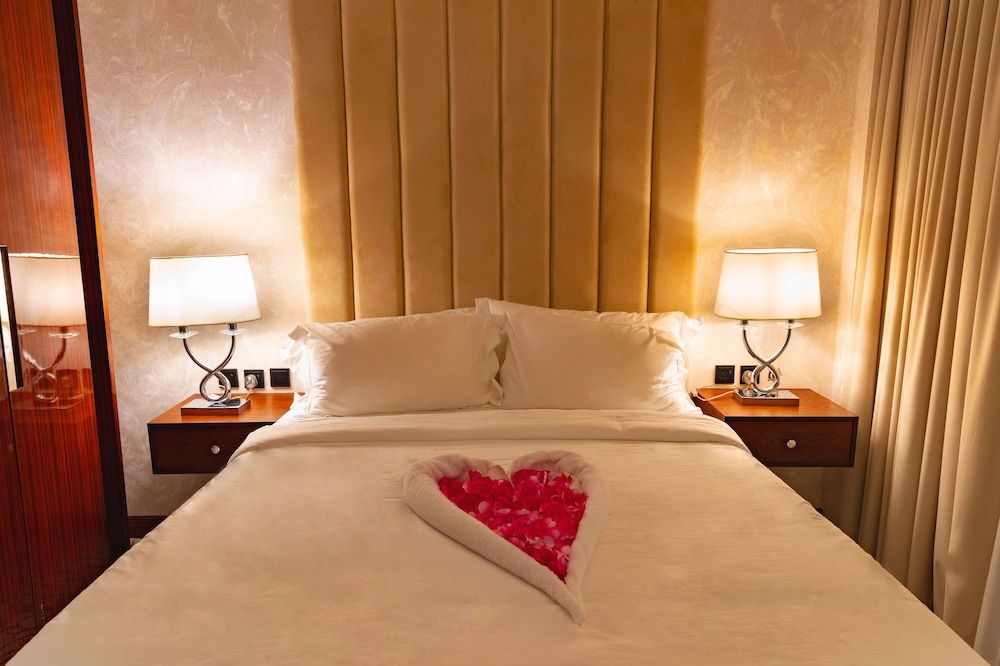 Ivory Inn Hotel Doha Deluxe King 3