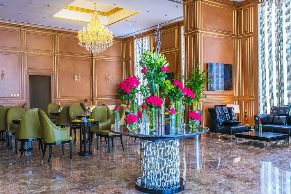 undefined Strato Hotel by Warwick 9