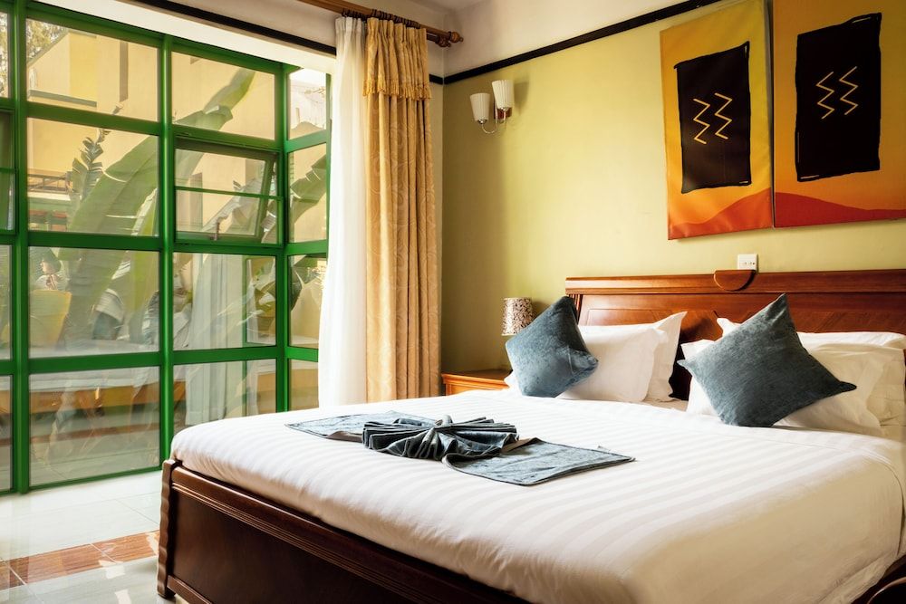 undefined Highlands Suites Hotel 2