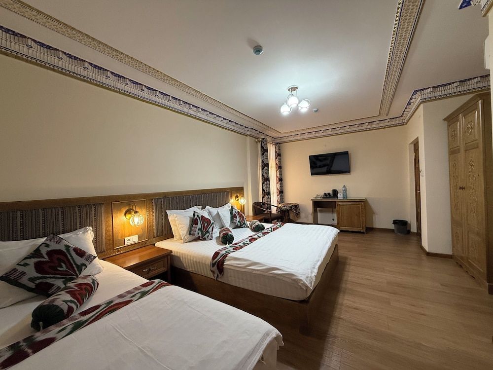 Hotel Fatima Deluxe Triple Room 10