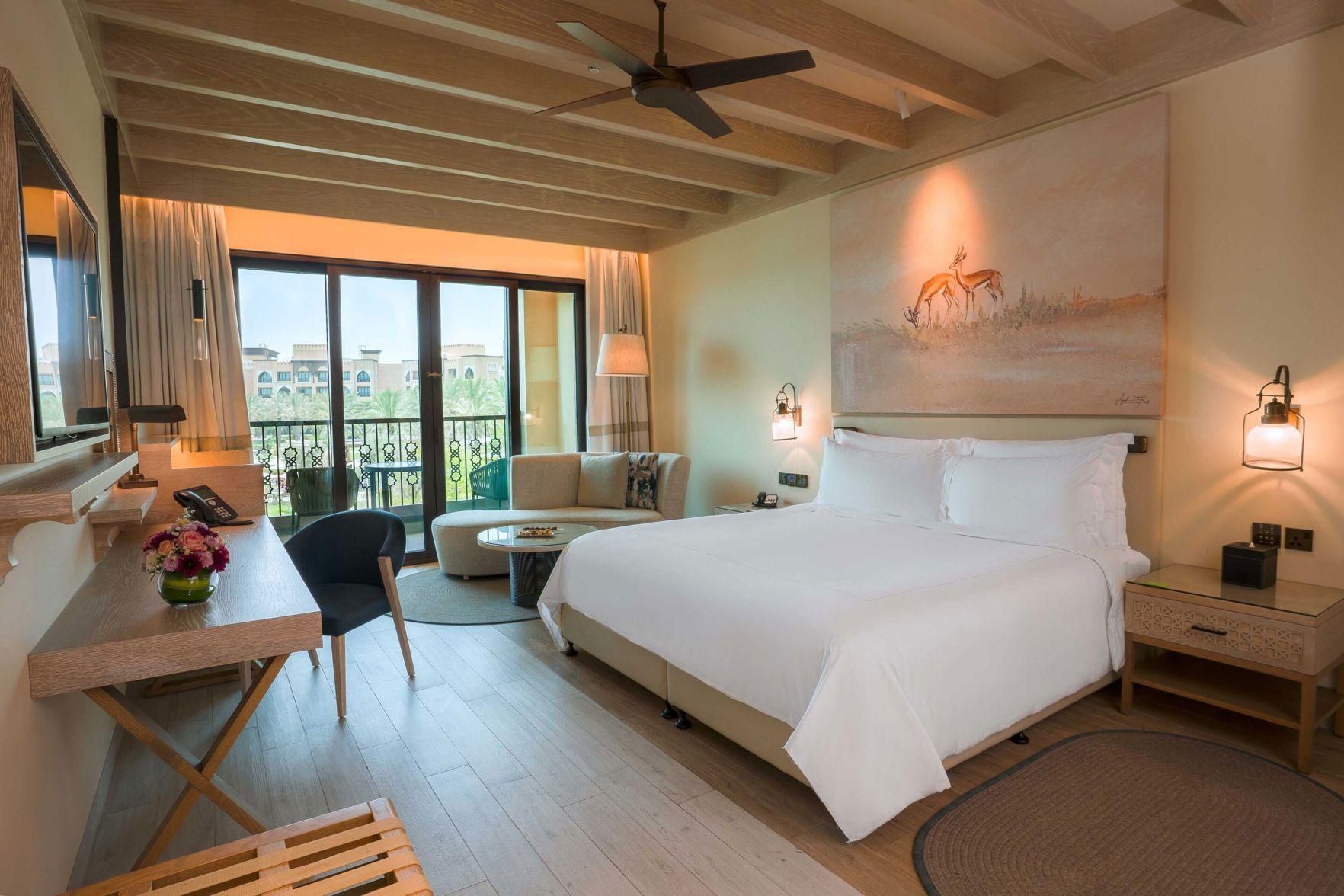 Saadiyat Rotana Resort and Villas Guest Room with Balcony 8