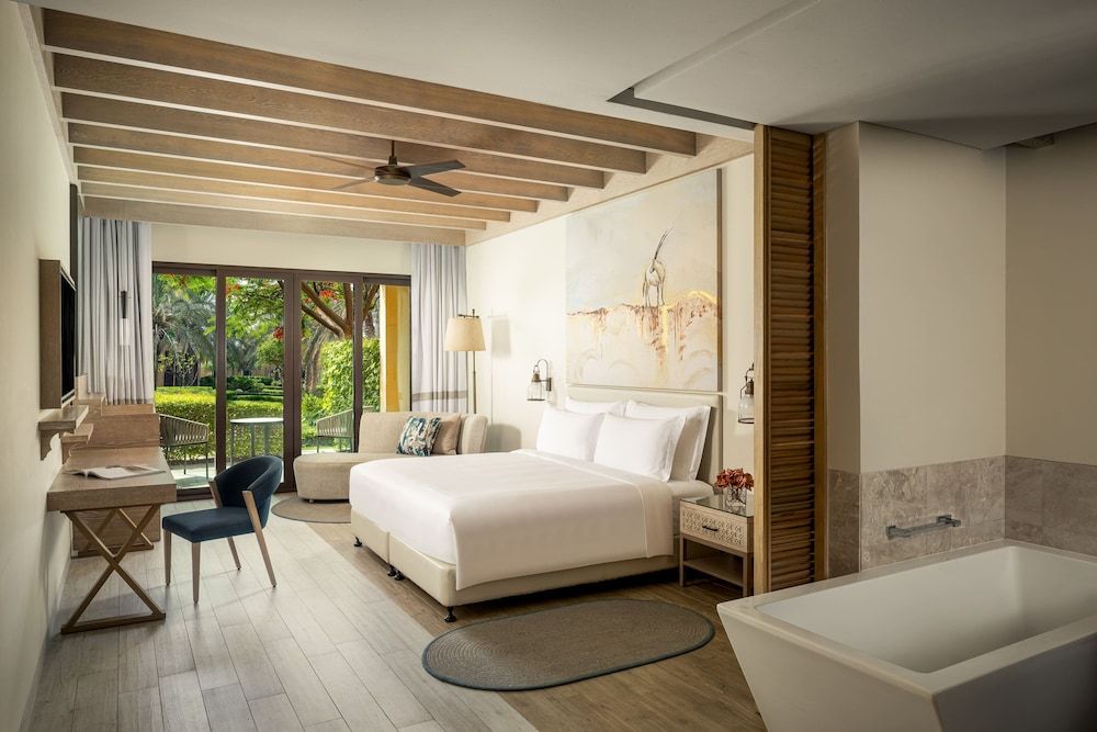 Saadiyat Rotana Resort and Villas Room, 1 King Bed, Balcony (Guest) 2