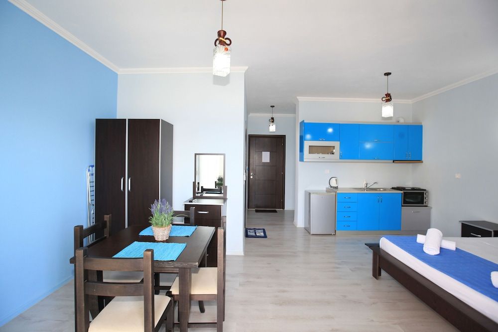 Hotel Keos Quadruple Room, Sea View 9