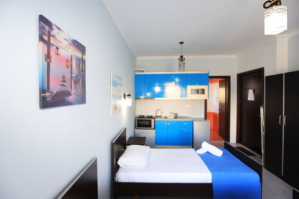 Hotel Keos Twin Room, Mountain View 9