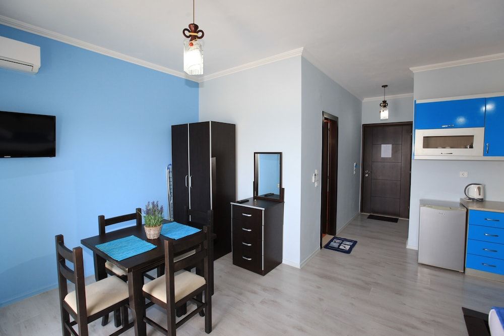 Hotel Keos Quadruple Room, Sea View 8