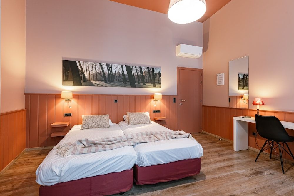 Family Suite, Double and 2 Twin, City View