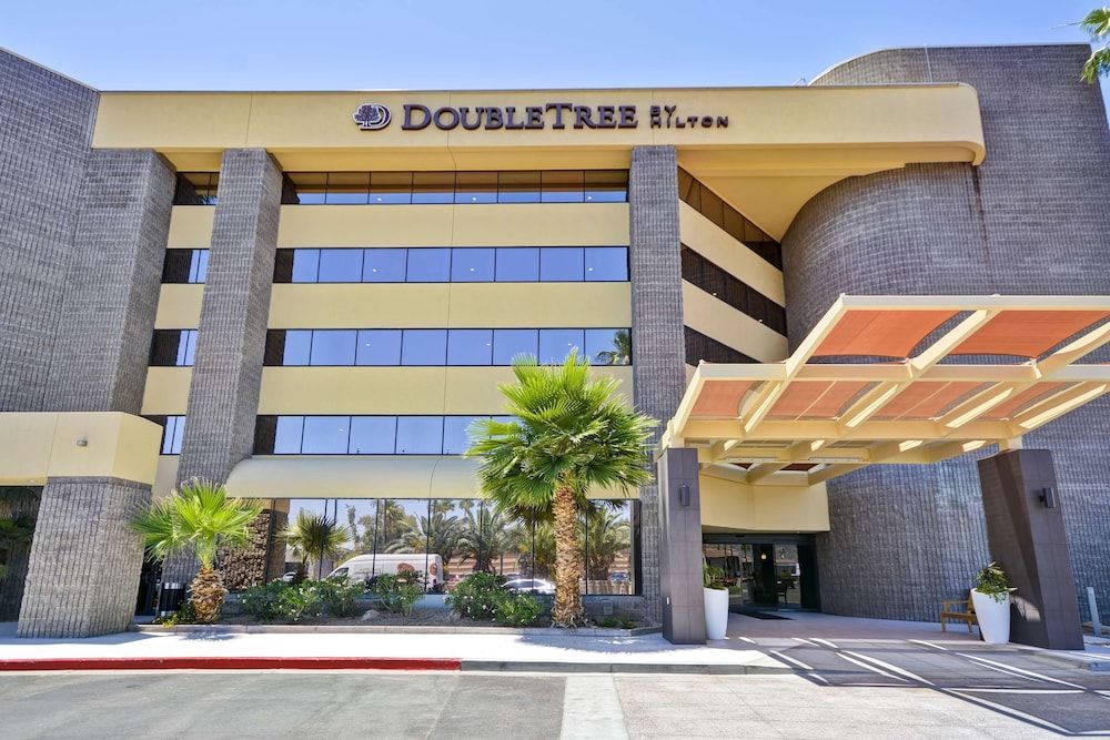 undefined DoubleTree by Hilton Phoenix North 2