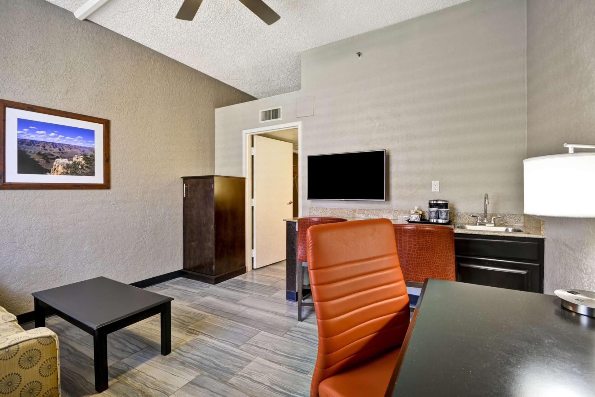 undefined DoubleTree by Hilton Phoenix North 7