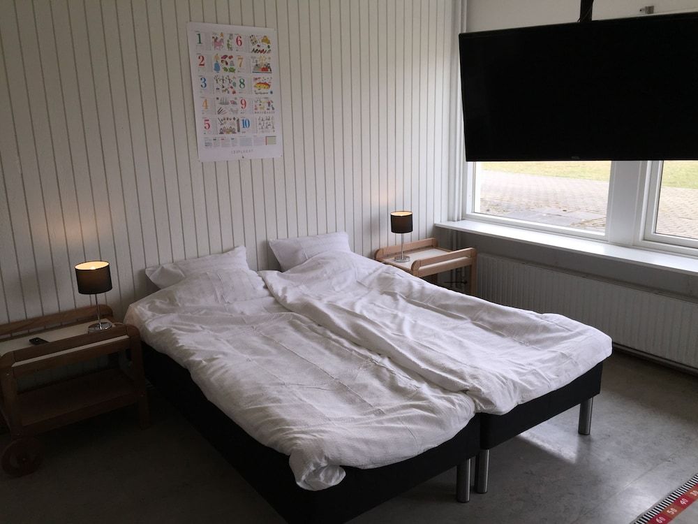 Big Studio Apartment with Private Bathroom & Kitchen