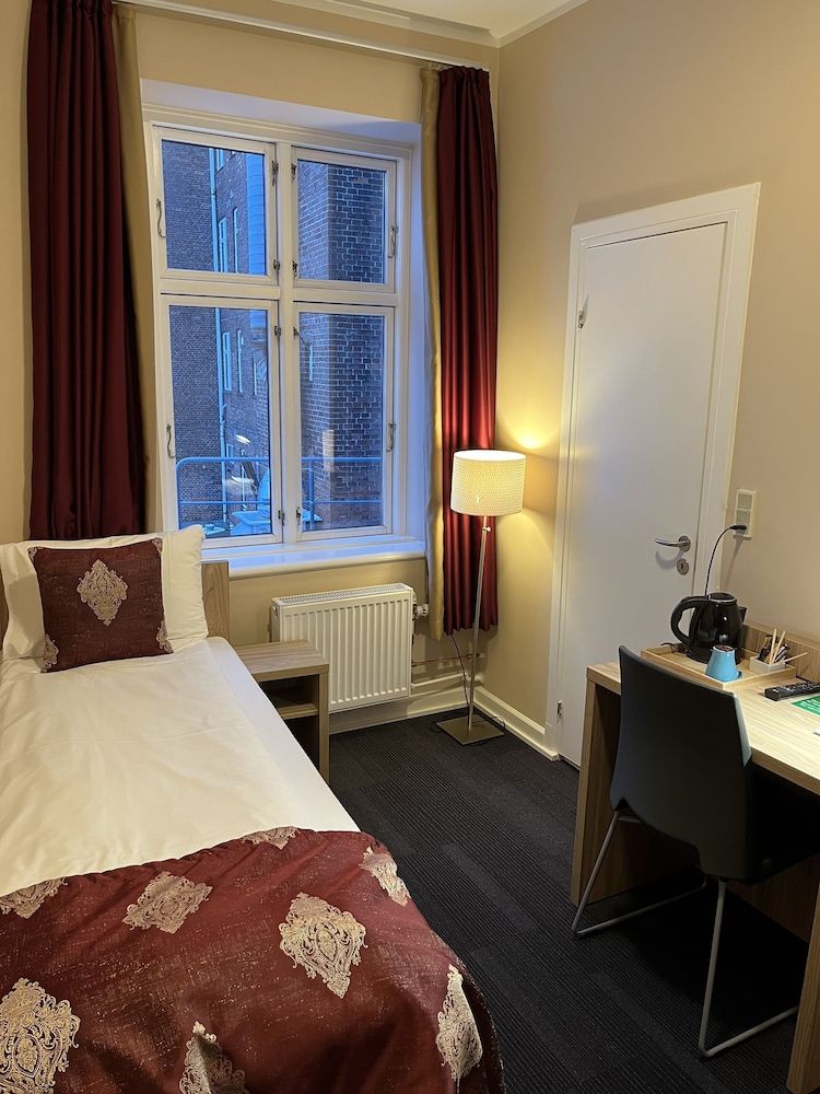 Hotel Skandia Single Room 4