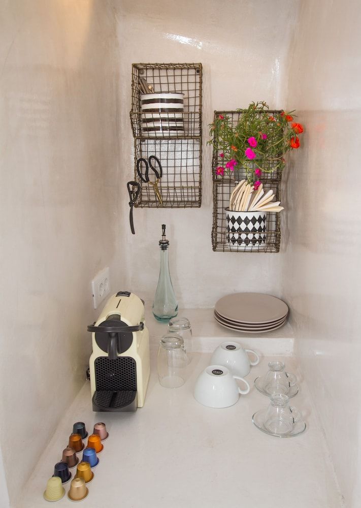 Hector Cave House Studio, Jetted Tub 8