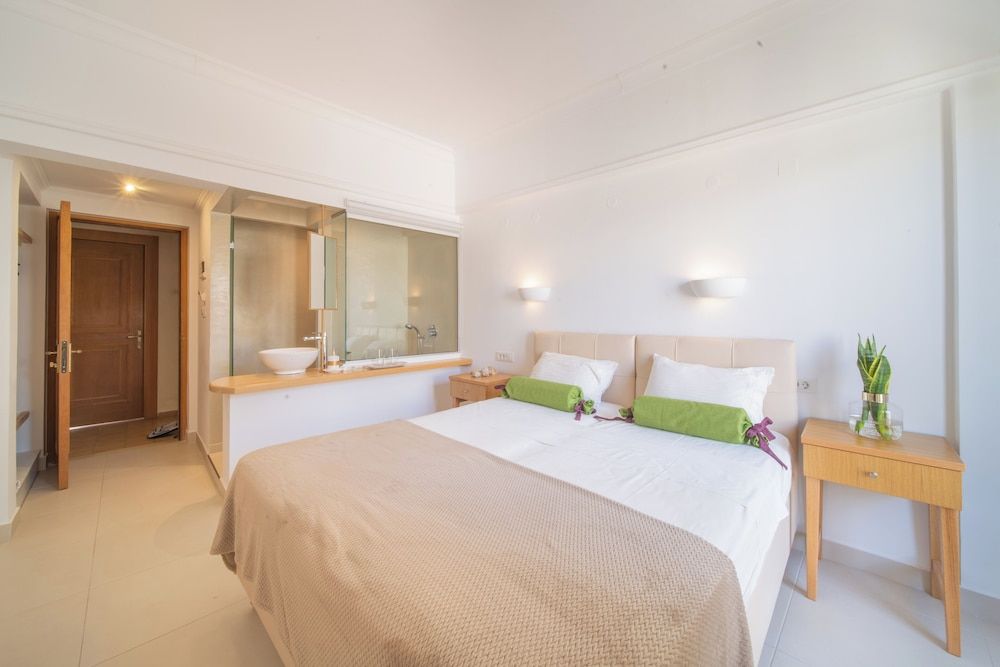 Malia Mare Superior Double Room 4