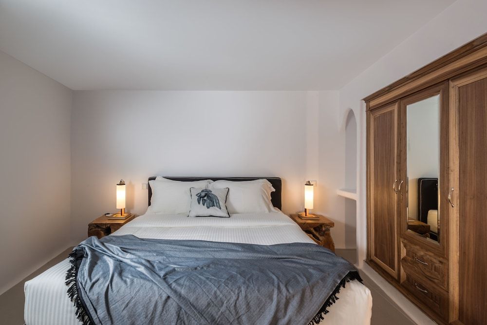 undefined Nefeles Luxury Suites 3