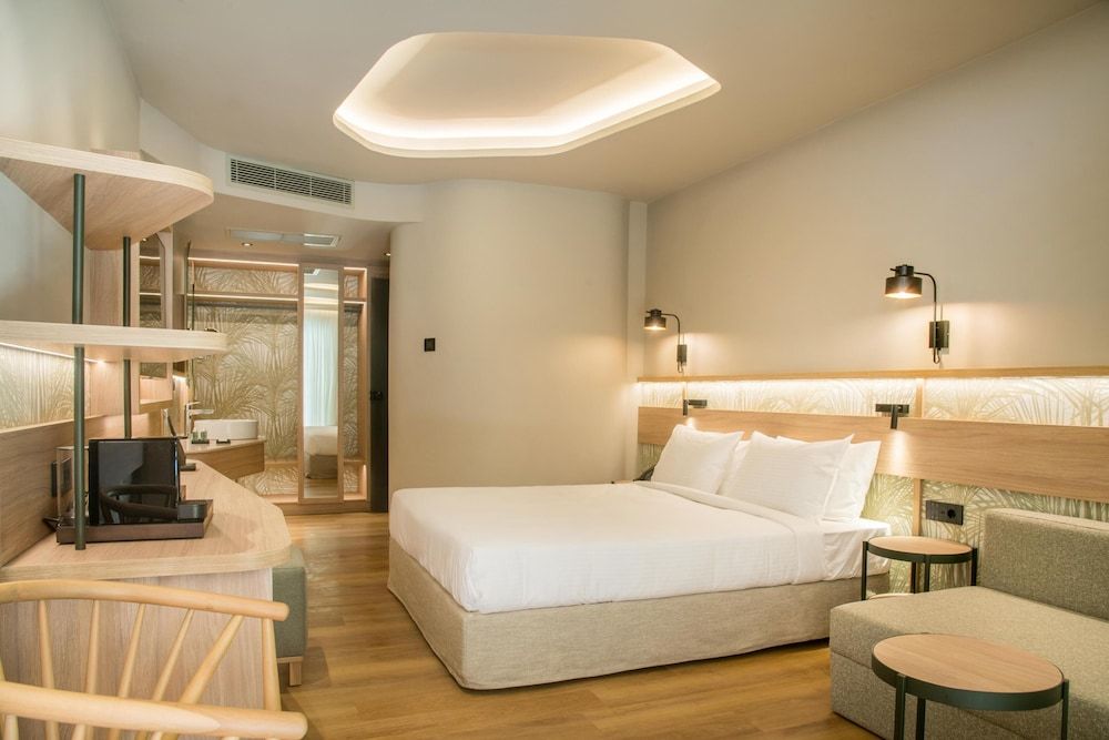 Classic Double Room (with Outdoor Hot Tub)