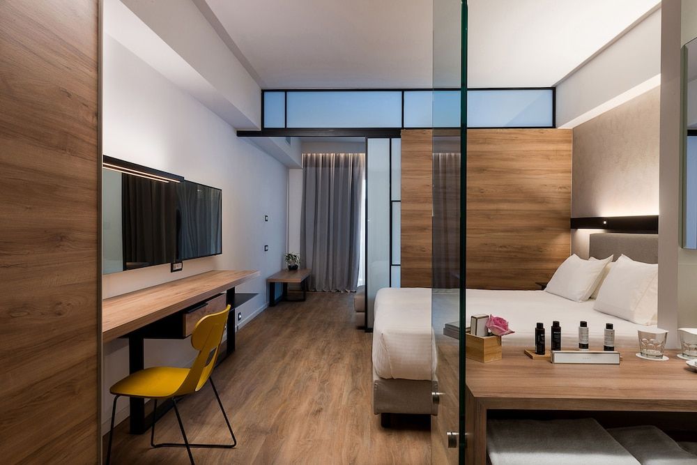 Junior Suite, Pool Access