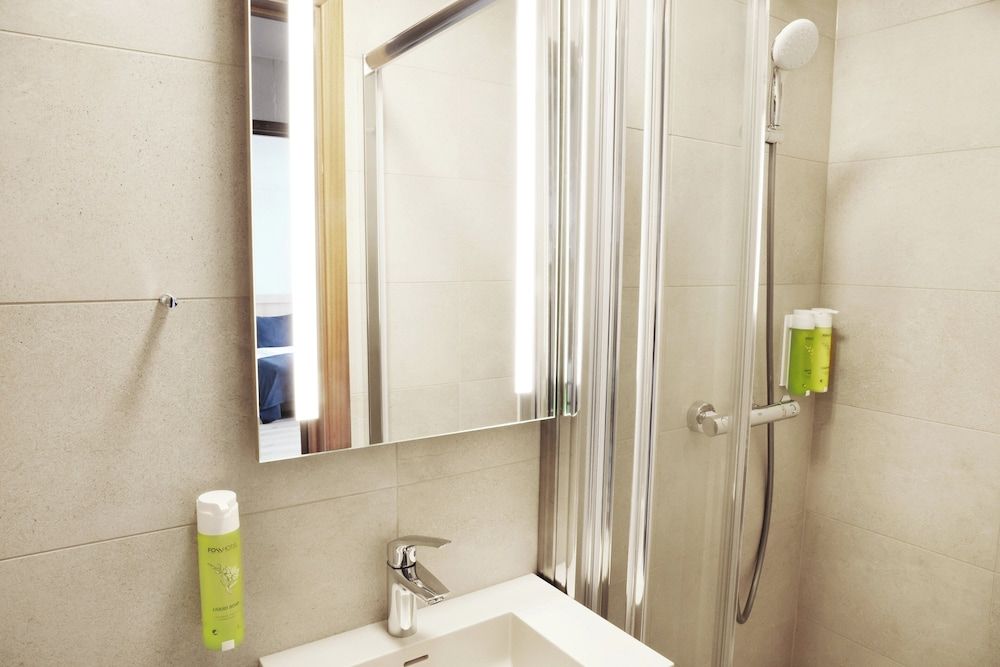 Fosshotel Reykholt Family Room, 2 Bedrooms 4