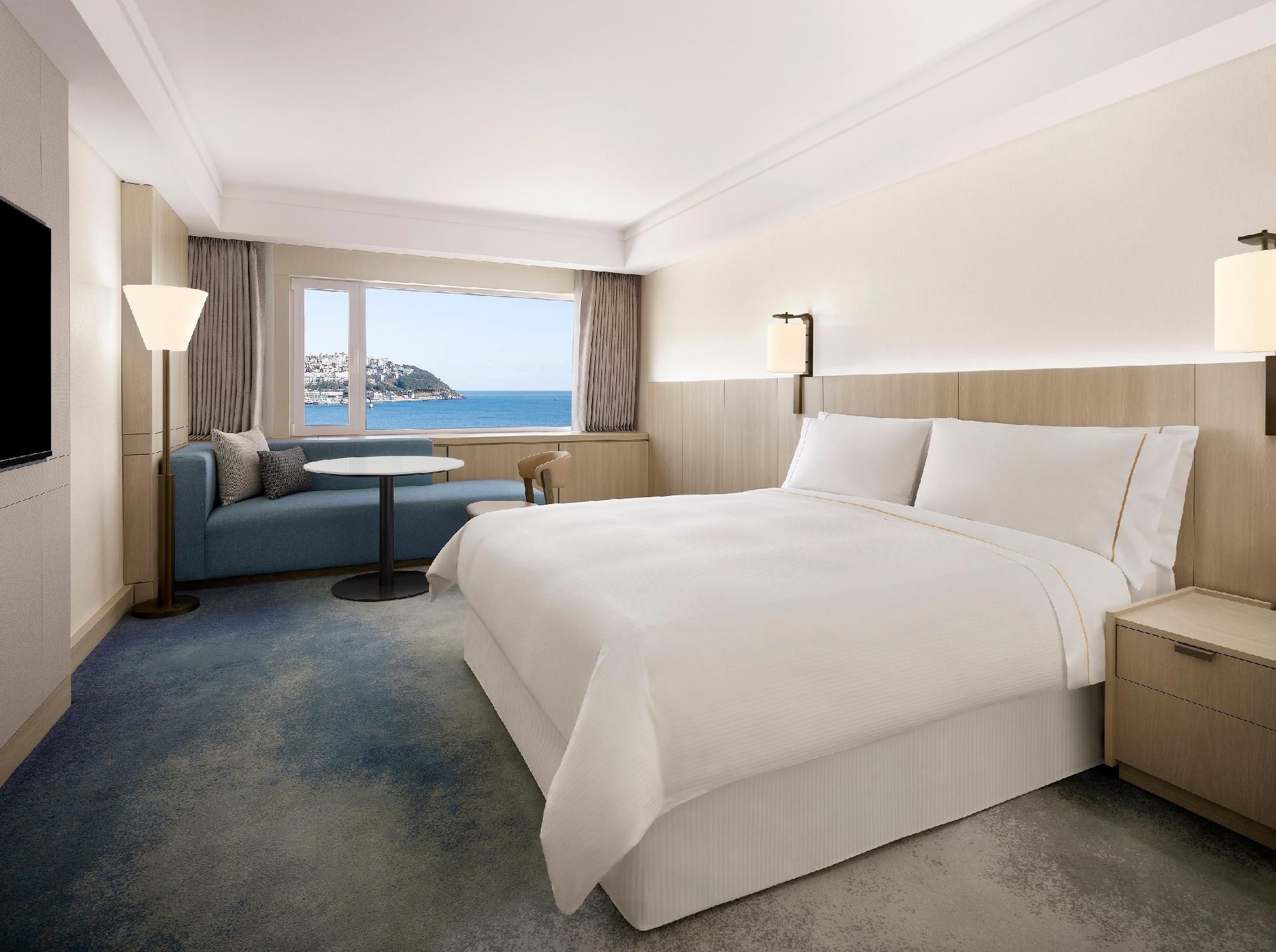 Executive Beach King, Club lounge access, Guest room, 1 King, Haeundae Beach view