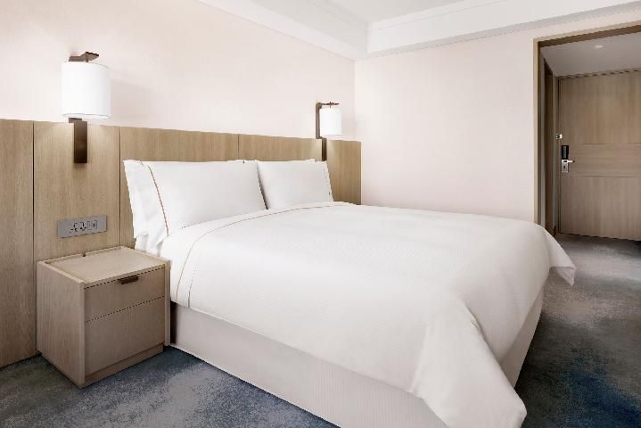 Deluxe Park King, Guest room, 1 King, Dongbaek Park view