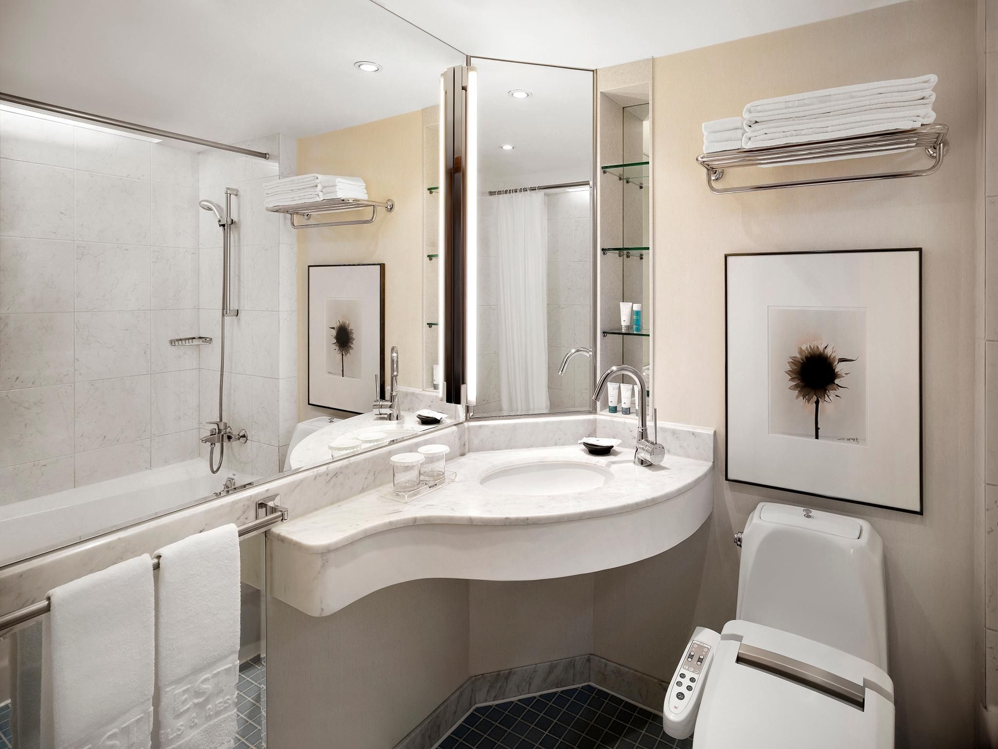 Deluxe Beach Triple, Guest room, 3 Twin, Haeundae Beach view