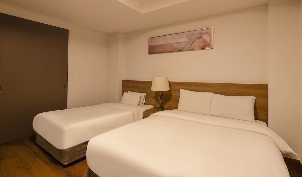 Korea Tourist Hotel Deluxe Twin Room 5