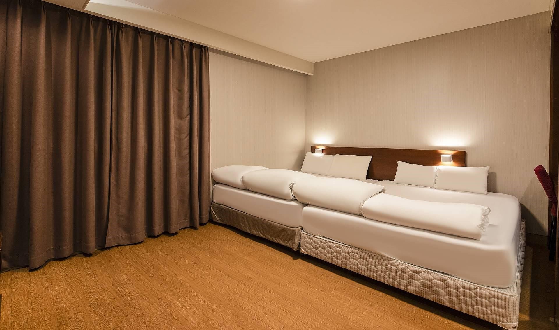 Deluxe Family Triple